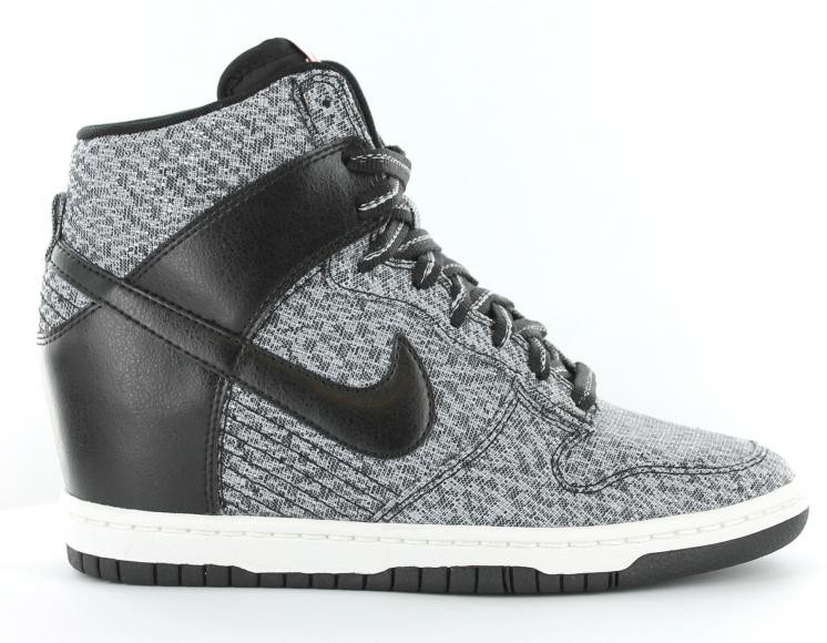 basket nike semelle compensee